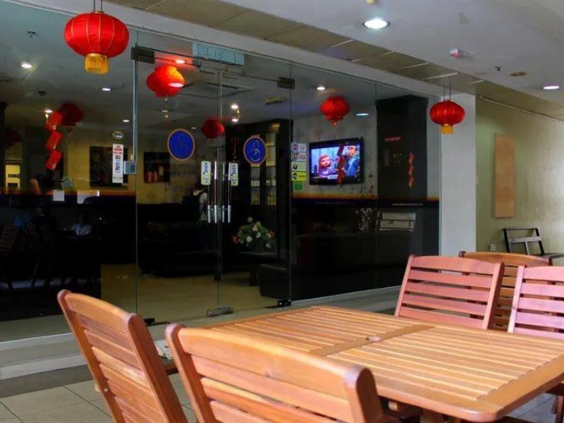 Switz Paradise Hotel - 5 Minute Walk To Centre Point And 10 Minute Walk To Waterfront- Kota Kinabalu Extérieur photo