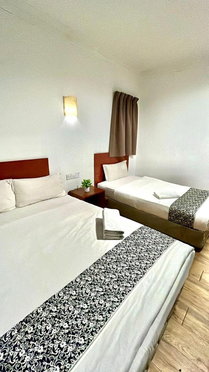 Switz Paradise Hotel - 5 Minute Walk To Centre Point And 10 Minute Walk To Waterfront- Kota Kinabalu Extérieur photo