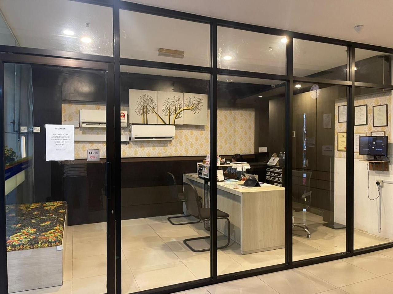 Switz Paradise Hotel - 5 Minute Walk To Centre Point And 10 Minute Walk To Waterfront- Kota Kinabalu Extérieur photo