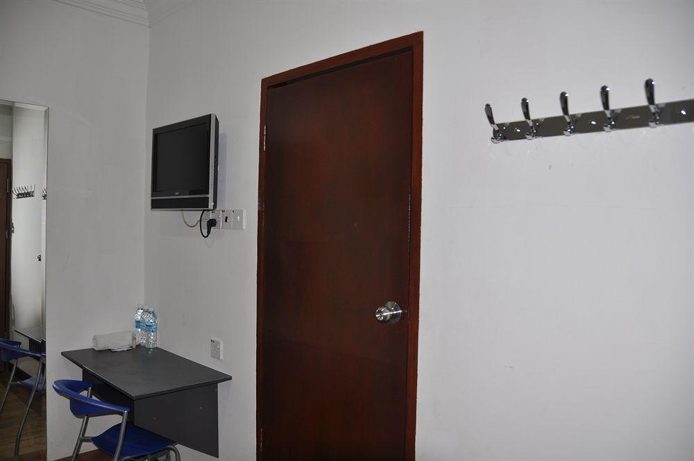 Switz Paradise Hotel - 5 Minute Walk To Centre Point And 10 Minute Walk To Waterfront- Kota Kinabalu Extérieur photo