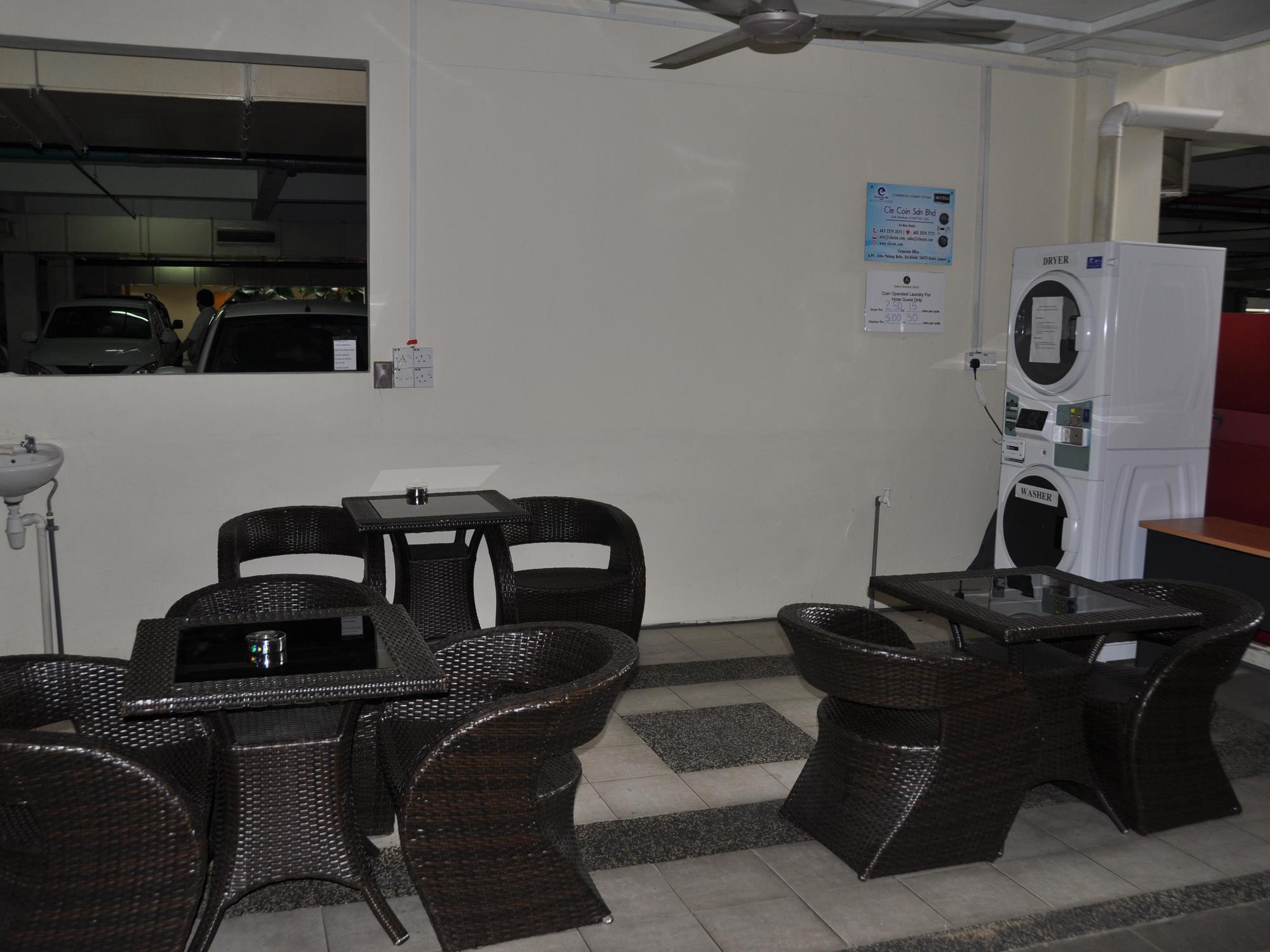 Switz Paradise Hotel - 5 Minute Walk To Centre Point And 10 Minute Walk To Waterfront- Kota Kinabalu Extérieur photo