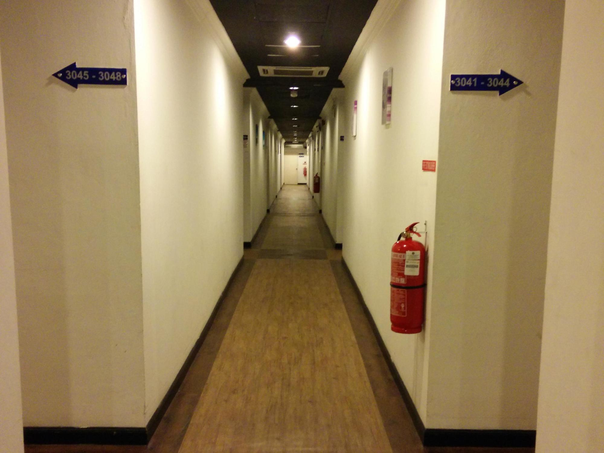 Switz Paradise Hotel - 5 Minute Walk To Centre Point And 10 Minute Walk To Waterfront- Kota Kinabalu Extérieur photo