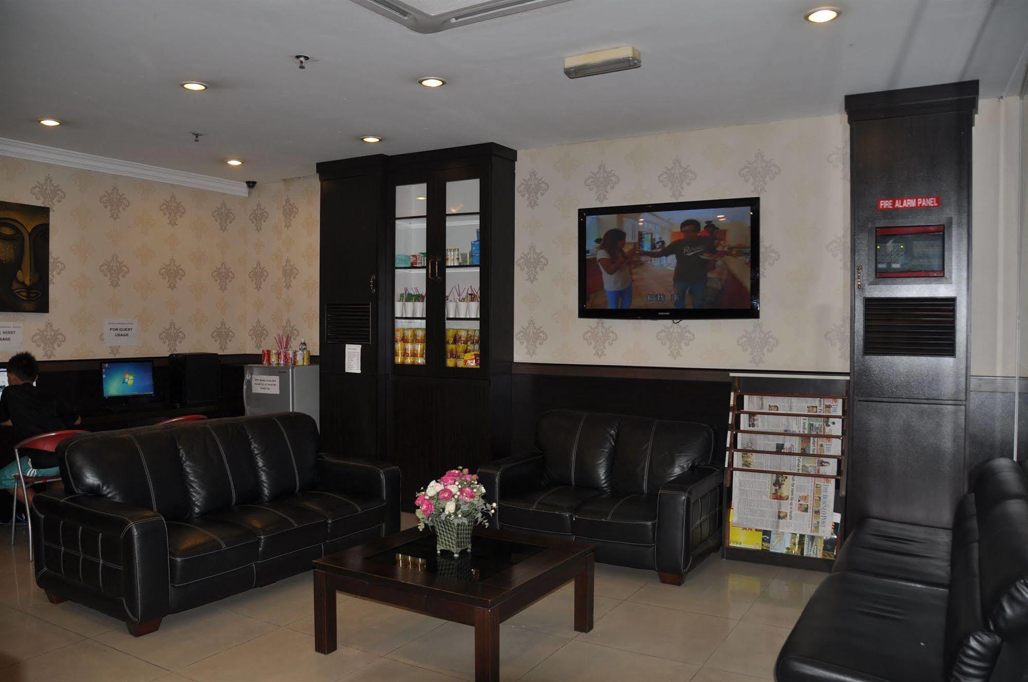 Switz Paradise Hotel - 5 Minute Walk To Centre Point And 10 Minute Walk To Waterfront- Kota Kinabalu Extérieur photo