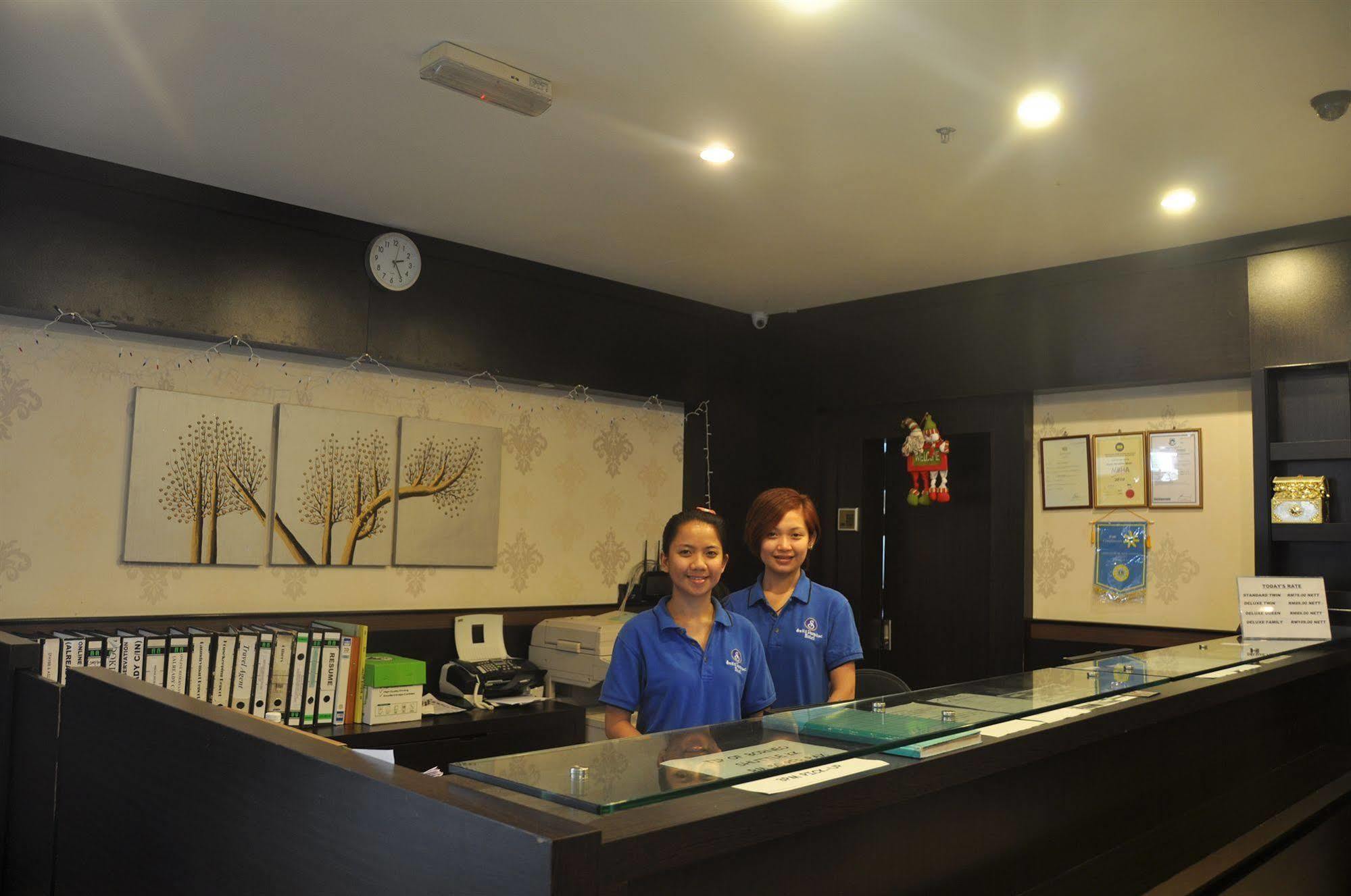 Switz Paradise Hotel - 5 Minute Walk To Centre Point And 10 Minute Walk To Waterfront- Kota Kinabalu Extérieur photo