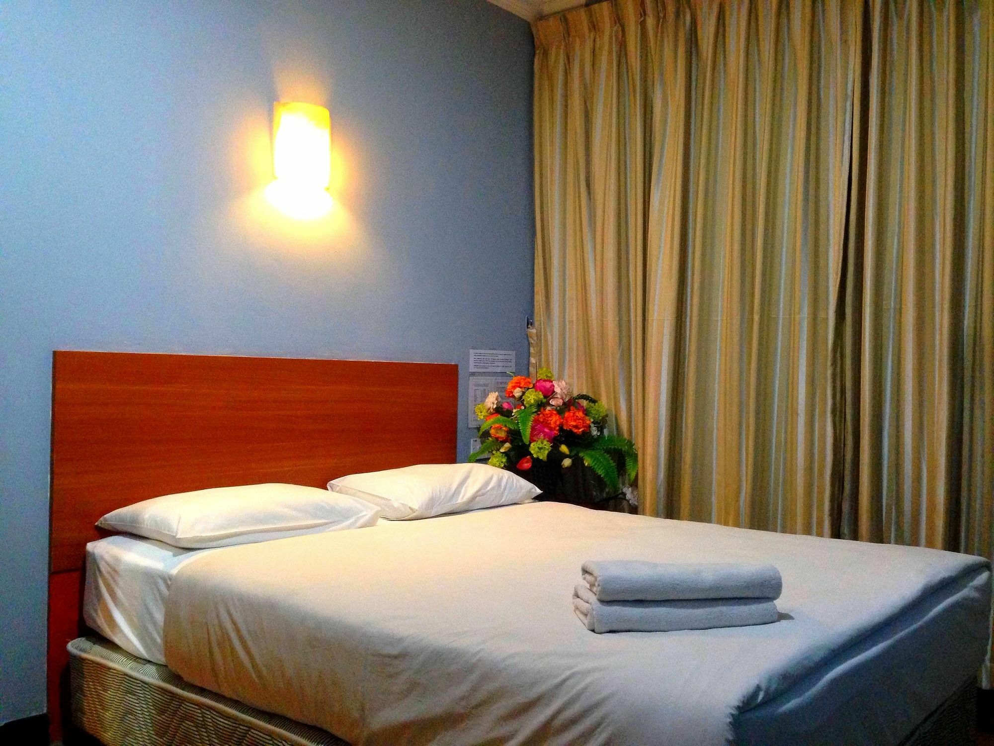 Switz Paradise Hotel - 5 Minute Walk To Centre Point And 10 Minute Walk To Waterfront- Kota Kinabalu Extérieur photo